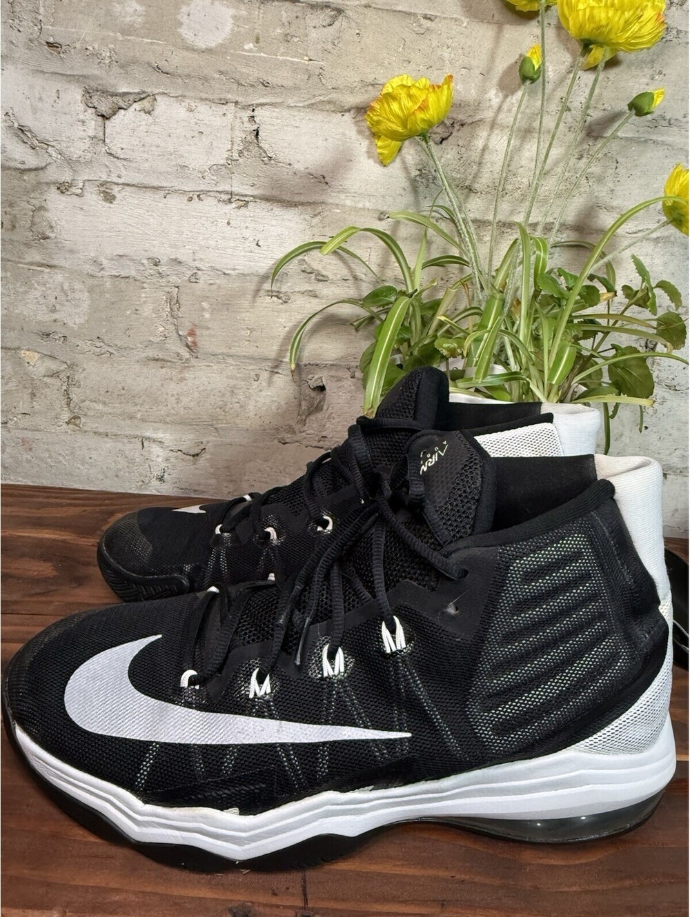 Nike Air Max Audacity Black/White Solid Mid Top Lace-Up Basketball Sneaker